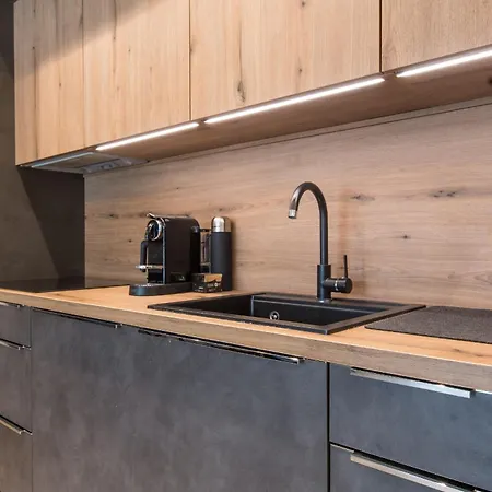 Luxury Monika With Shared Pool * 马卡尔斯卡