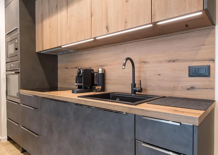 Luxury Monika With Shared Pool * Makarska