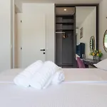 Luxury Monika With Shared Pool Apartment