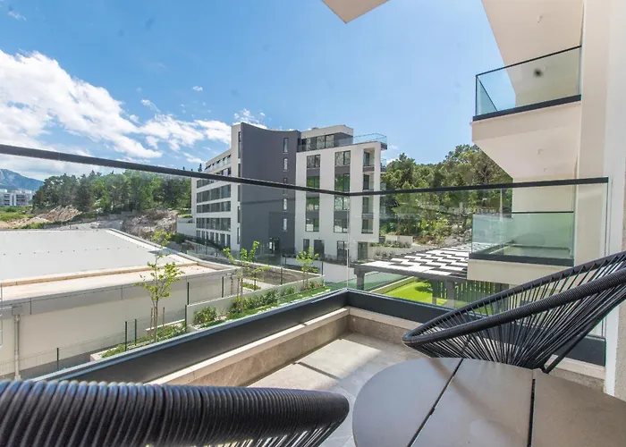 Apartment Luxury Monika With Shared Pool Makarska