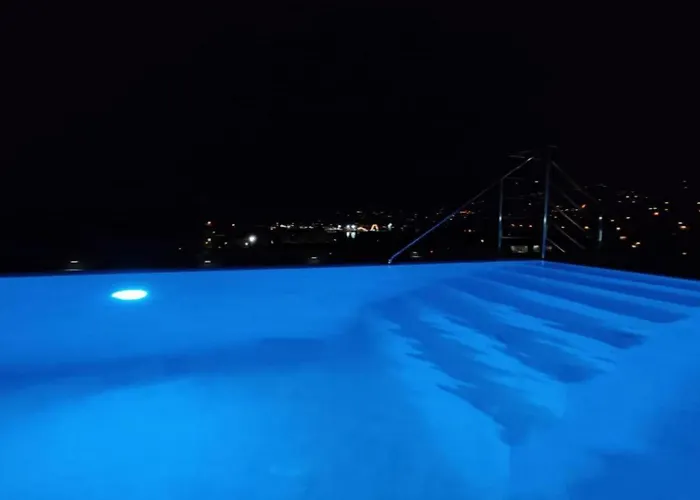 Luxury Monika With Shared Pool * Makarska