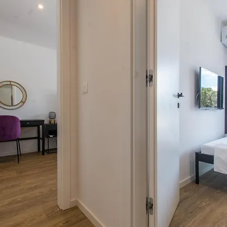 Luxury Monika With Shared Pool