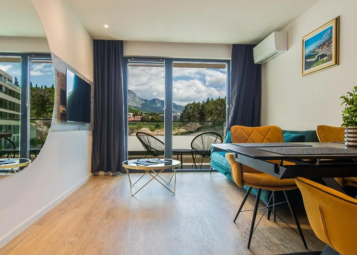 Luxury Monika With Shared Pool *